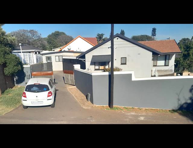 3 BEDROOM HOUSE FOR SALE IN BLUFF